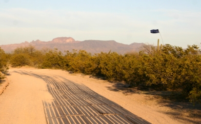 Steel desert pavement